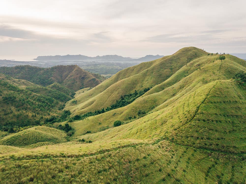 binabaje hills, binabaje hills alicia, binbaje hills hike bohol, binbaje hills bohol, binabaje hills hike