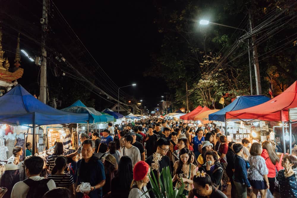 what to do in chiang mai in 3 days, thigns to do in chiang mai, best things to do in chiang mai, sunday market chiang mai