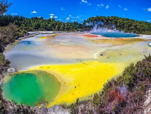Hobbiton & Rotorua including Wai-O-Tapu - Small Group