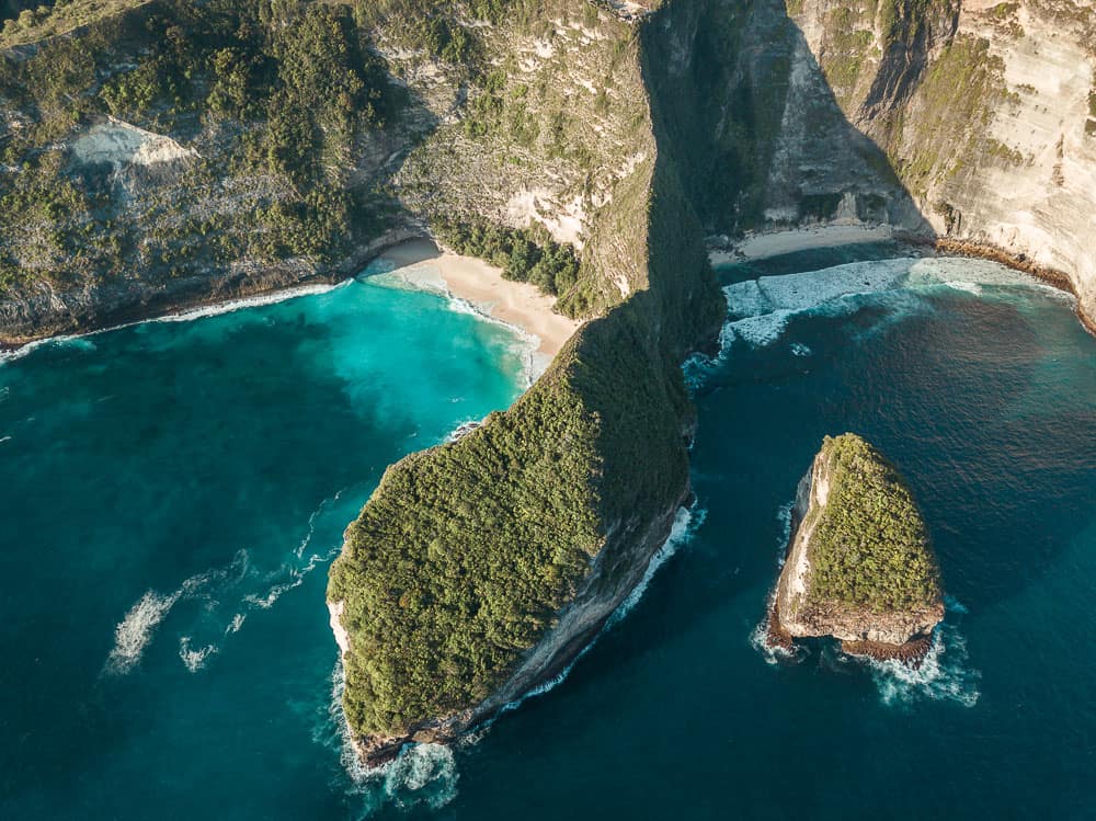 10 BEST Nusa Penida Beaches - Ultimate Guide (2025) 1 kelingking beach, kelingking secret point, kelingking secret point beach, kelingking secret point bali, kelingking, kelingking beach nusa penida, pantai kelingking nusa penida