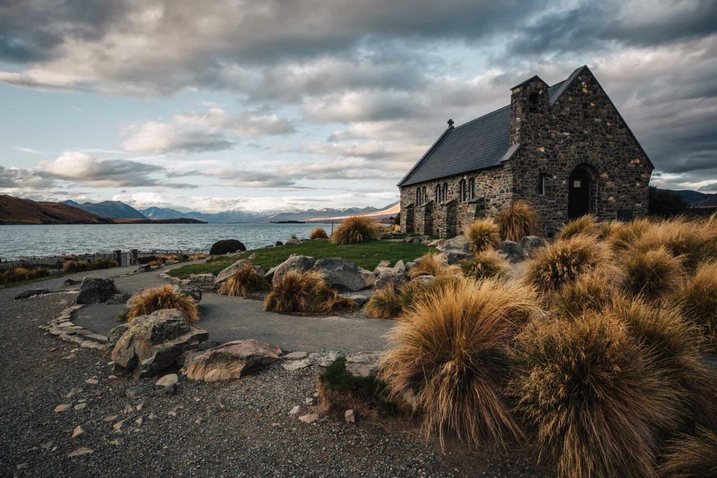 lake tekapo 2