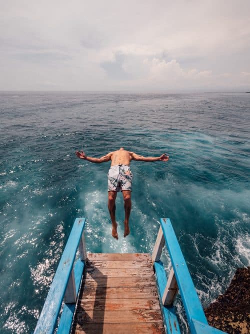 The ULTIMATE 2 Week Bali Itinerary For First-Timers 33 mahana point cliff jump, mahana beach, mahana point, mahana point nusa ceningan, mahana point ceningan, mahana point nusa lembongan, mahana point cliff, nusa ceningan