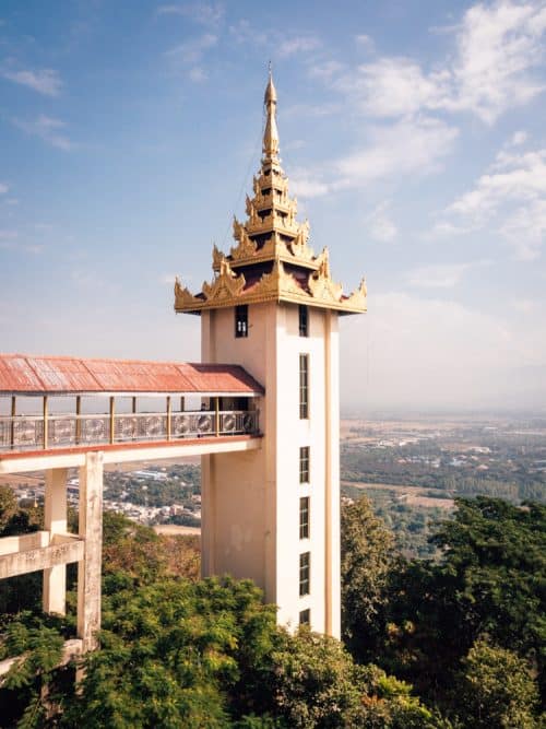 Backpacking Myanmar - 2 Week Myanmar Itinerary 24 things to do in mandalay, what to do in mandalay, places to visit in mandalay, mandalay what to do, mandalay myanmar points of interest, mandalay burma, mandalay hill, mandalay temple, mandalay hill