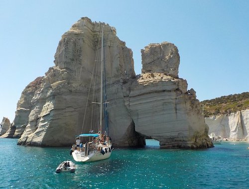 Milos Small Group Full Day Cruise with Snorkelling and Lunch