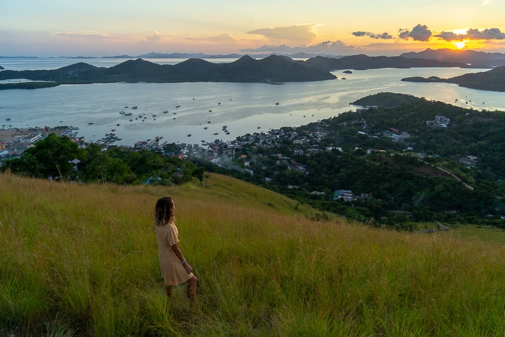 mt tapyas, mount tapyas, mt tapyas view deck, mt tapyas steps, tapyas view deck, mt tapyas coron, mt tapyas entrance fee, mt tapyas coron palawan, mt. tapyas, mount tapyas coron