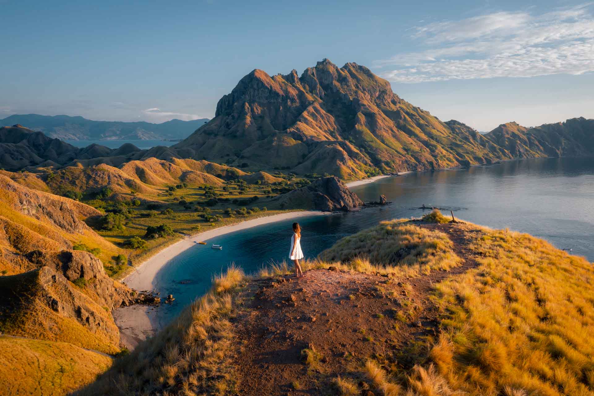 padar island, pulau padar, padar island indonesia, padar island hike, padar viewpoint, padar hike, padar island viewpoint