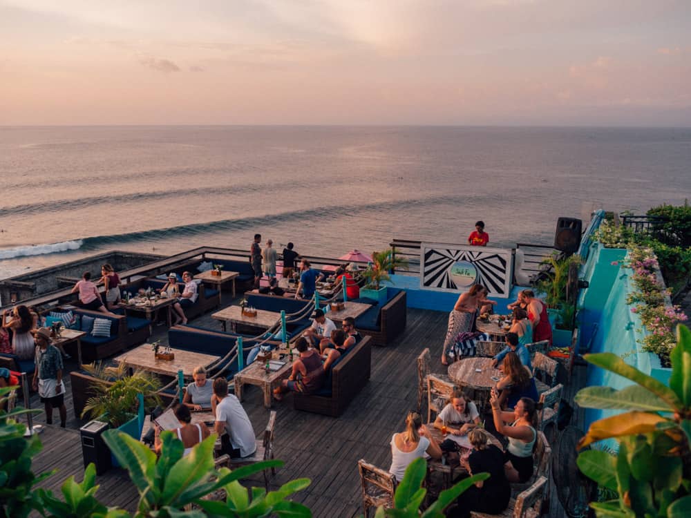 suluban beach, uluwatu beach, uluwatu surf, suluban, suluban beach cave, suluban uluwatu, uluwatu surf beach, uluwatu point, uluwatu cliff, beaches near uluwatu, things to do in uluwatu, uluwatu beach bali, bukit peninsula bali, pantai suluban bali, pantai suluban uluwatu, pantai suluban uluwatu bali, suluban beach uluwatu bali, blue point uluwatu, single fin uluwatu