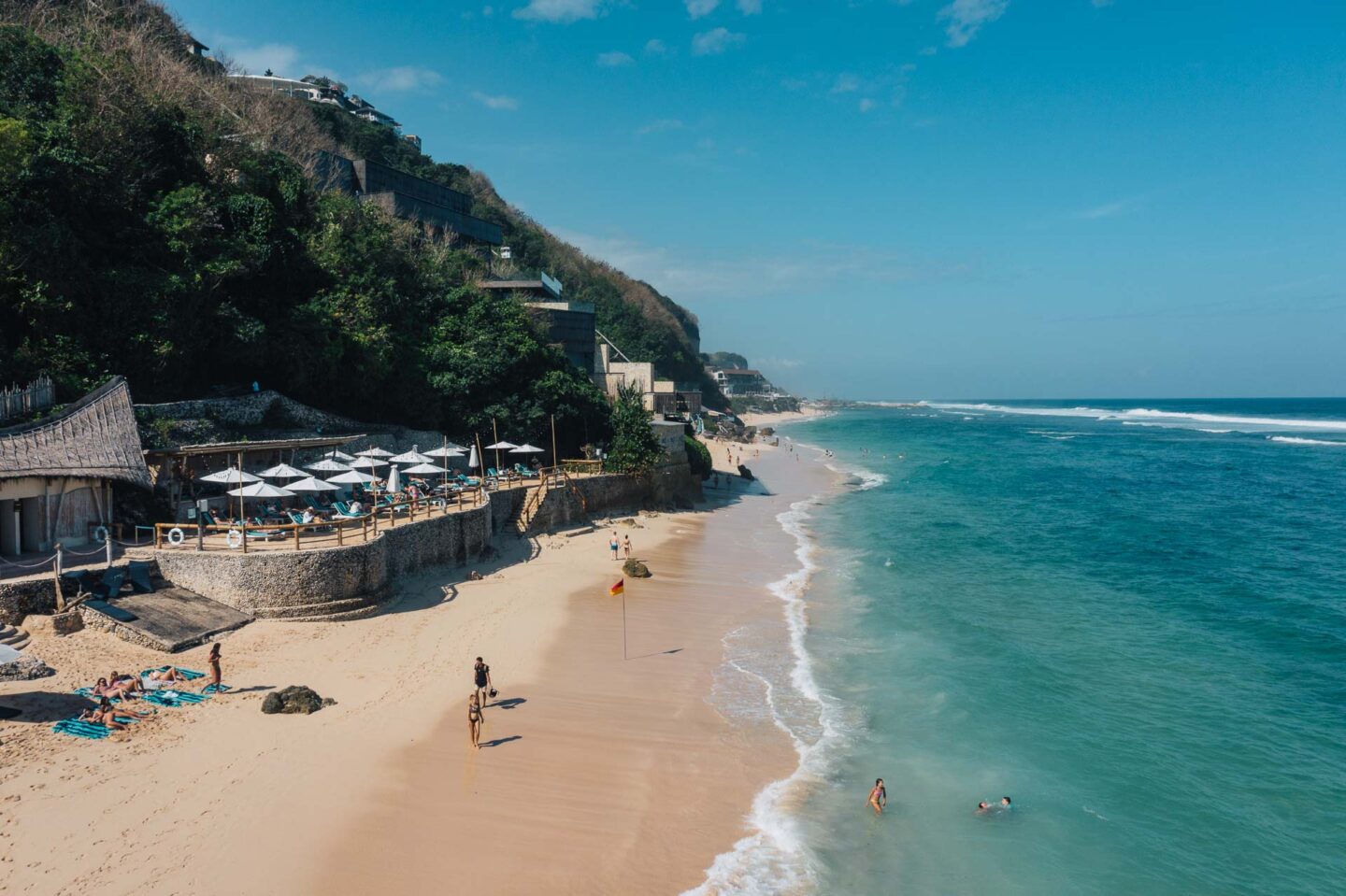 sundays beach club 3